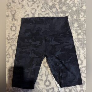 Lululemon Women's Black Camo biker Shorts